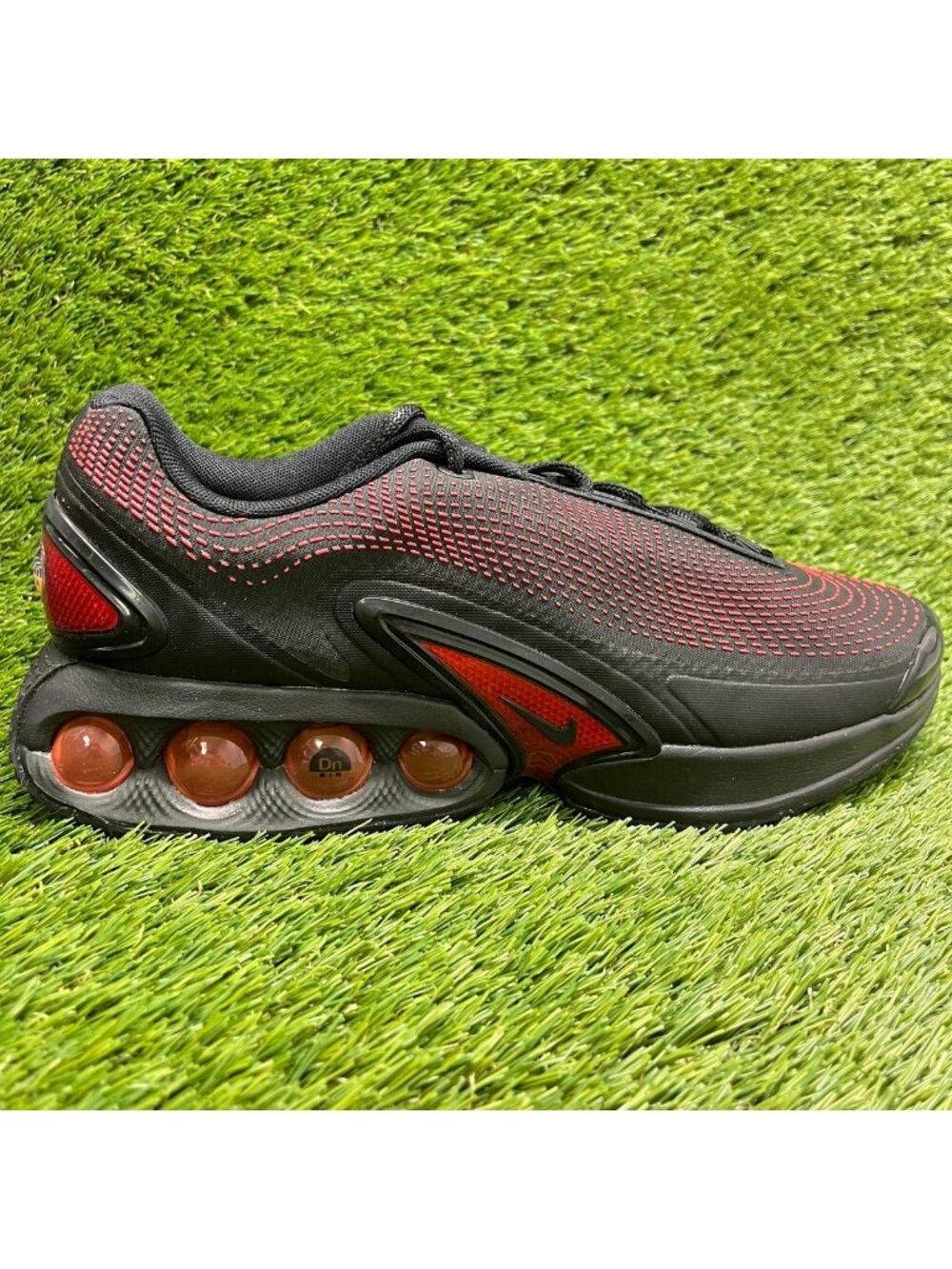 Nike Air Max DN Essential Mens Size 12 Black Red Athletic Running Shoes Sneakers